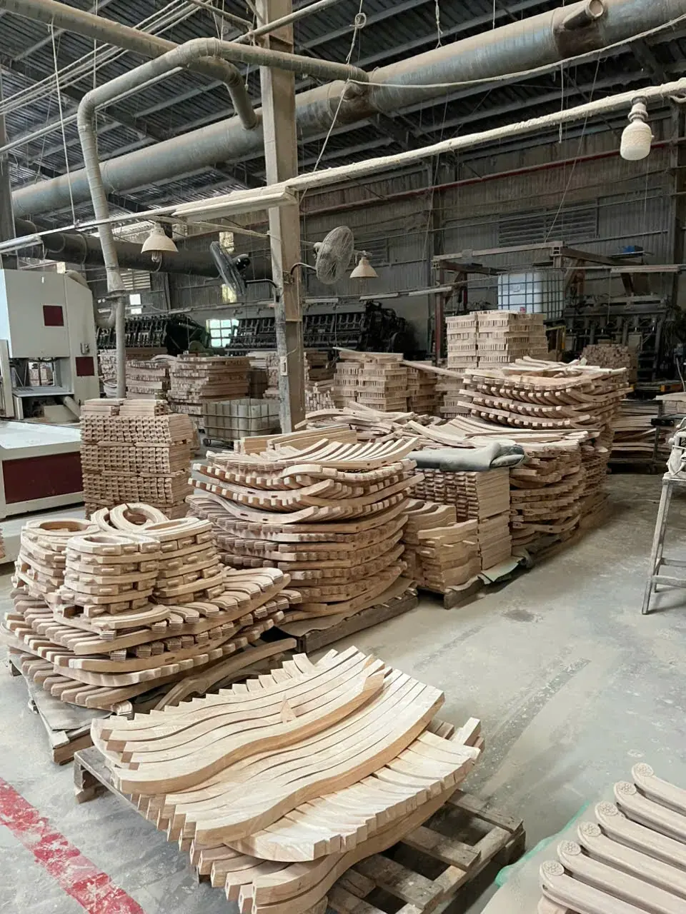 Đóng gói và kiểm tra dung sai cấu kiện mộc xuất xưởng Trường Tồn Wood